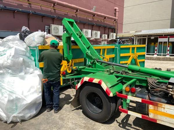 Fast and Efficient Melrose junk removal for Local Properties